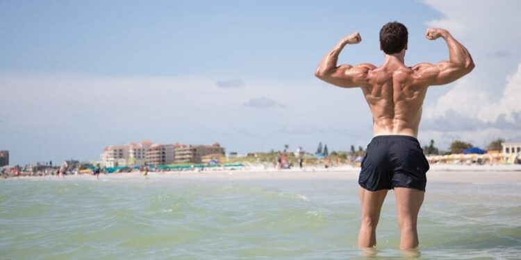 The way to Do the Shut-Grip Lat Pulldown for Again Mass