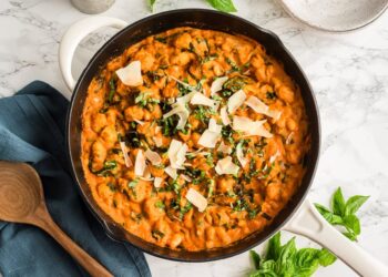 Gnocchi Marinara (10 Minute Meal)