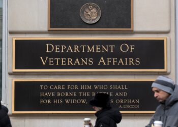 Veterans Affairs officers seem to melt ‘back-to-office’ order for therapists : Pictures