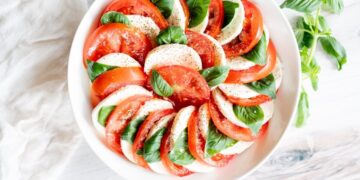 Easy Caprese Salad Recipe