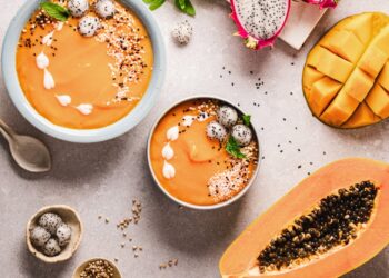 Tips on how to Keep away from Bloating This Summer time With These 5 Papaya Snacks