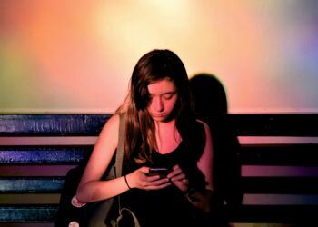 Smartphone bans in faculties should not related to higher psychological wellbeing or diminished screen-time out of college