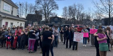 Why so many clinics that present abortion are closing, even the place it’s nonetheless authorized : Photographs