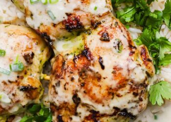 Inexperienced Curry Rooster Skewers – Match Foodie Finds