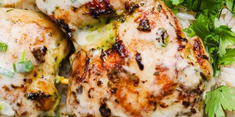 Inexperienced Curry Rooster Skewers – Match Foodie Finds