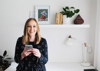 Episode 549: 10 Suggestions For Creating Constant Content material (better of the podcast)