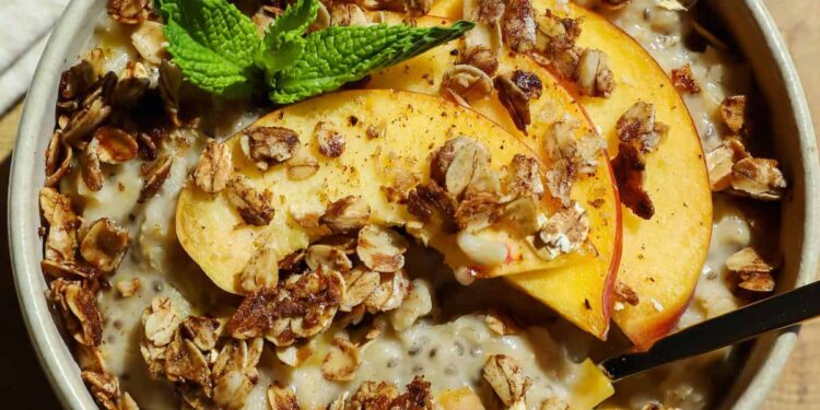 Peach Cobbler Oatmeal – Match Foodie Finds