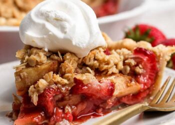 Strawberry Apple Pie – Match Foodie Finds