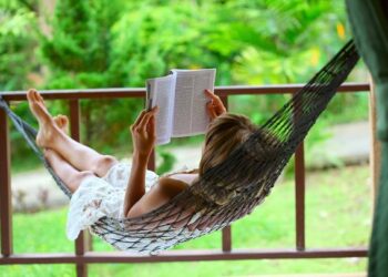 Find out how to Get Extra Accomplished with (a Lot) Much less Stress: 12 Easy Habits