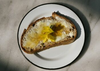 ​​Eat the Bread! Starch Resistance: Why Freezing Your Bread Helps