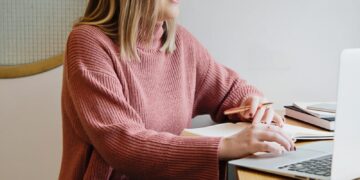 Episode 552: Self-Doubt Promoting Versus Self-Belief Promoting (better of the podcast)