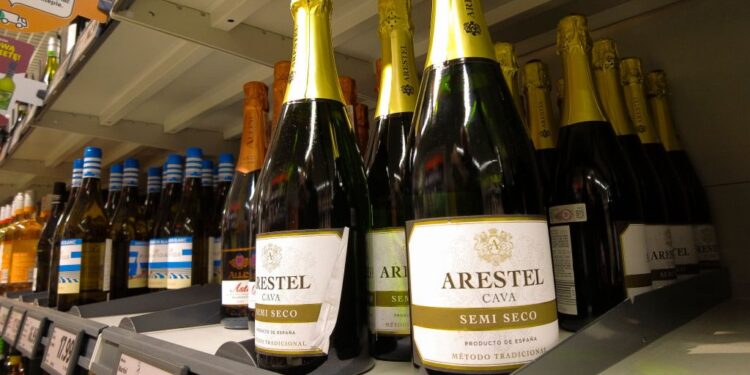 Extra and Extra Individuals Are Forgoing Alcohol. Why?