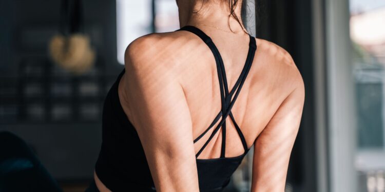 7 Heat-Up Workout routines Trainers By no means Skip Earlier than Their Exercises