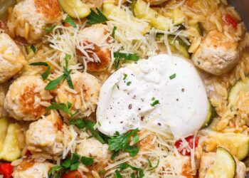 Summer time Squash Hen Skillet – Match Foodie FInds