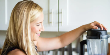 5 Smoothie Recipes with Greek Yogurt • Kath Eats