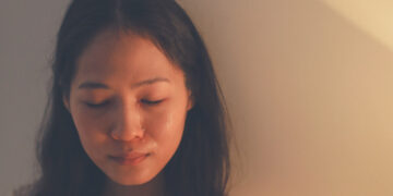 My Pet Died & I Cannot Cease Crying: 12 Steps to Cope