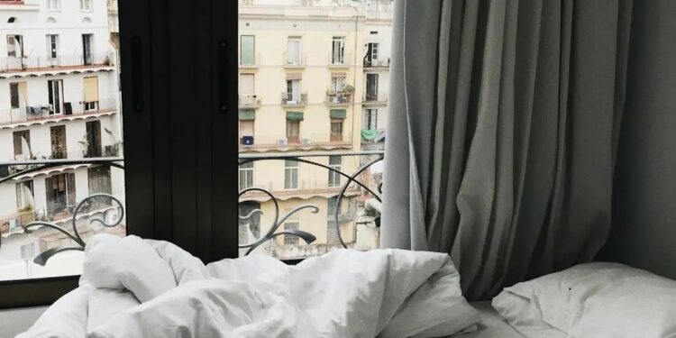 10 Reframes to Assist You Cease Doomscrolling Earlier than Mattress