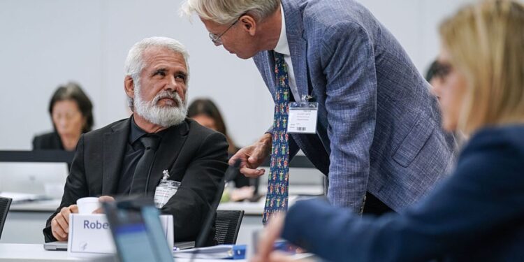 CDC vaccine panel opens Day 2 with a reversal and a shock : Pictures