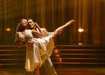 5 Muscle Restoration Strikes From the Lengthy-Time Bodily Therapist of Dancing With the Stars