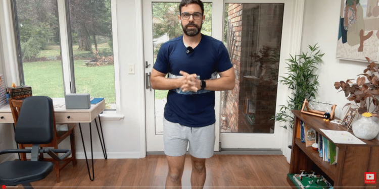 A 5-minute every day mobility routine to maintain your joints buttery