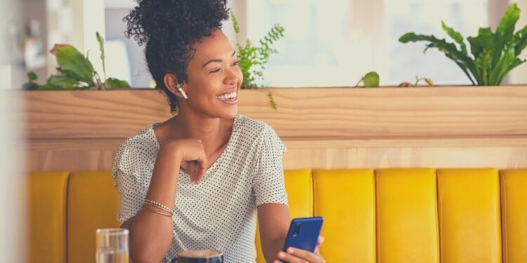 Are You an Ambivert? 11 Indicators of an Extroverted Introvert