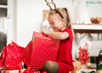 Artistic Christmas Items for Youngsters (With Stocking Stuffer Concepts!)