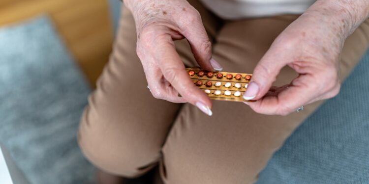 FDA is eradicating black field warnings on hormone remedy for menopause : Pictures