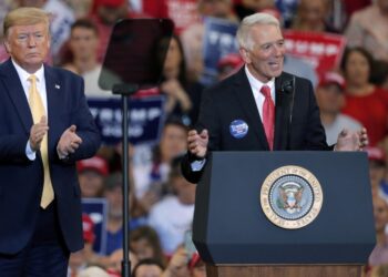 Louisiana’s high well being official, a critic of the COVID vaccine, shall be CDC deputy : Photographs