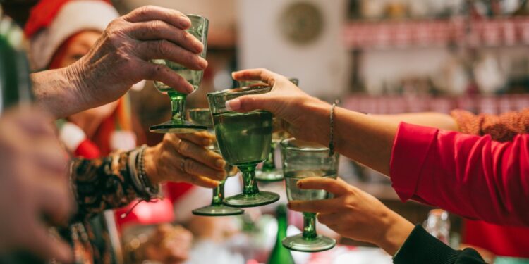 The right way to Speak to Your Household About Politics Over the Holidays