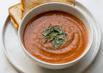 10 Minute Higher Than Campbell’s Vegan Tomato Soup • Wholesome Helper