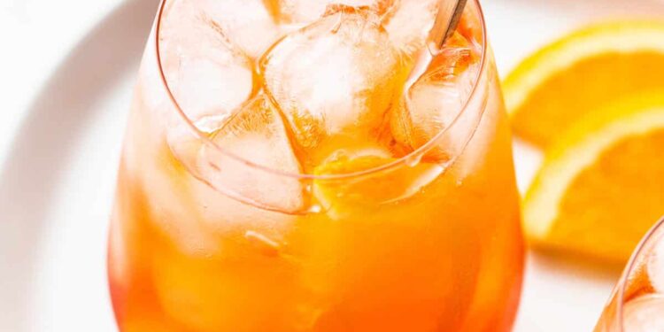 Basic Aperol Spritz (so refreshing!)