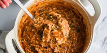 One Pot Lasagna Soup with Floor Rooster