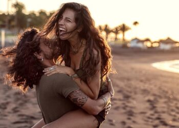 160 Humorous Inspirational Quotes on Life, Work and Motivation That Will Make You Snort