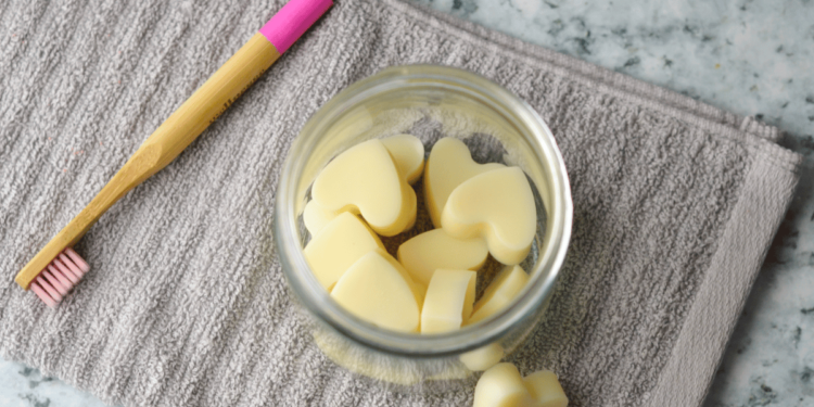 Oil Pulling With Coconut Oil Chews