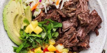 Shredded Beef (Straightforward Sluggish Cooker Recipe)