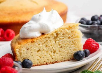 Straightforward Yogurt Cake