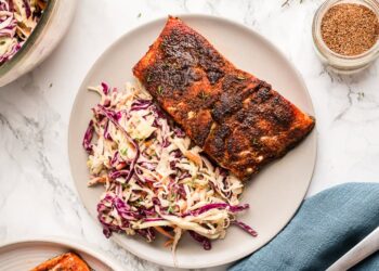 Blackened Salmon within the Air Fryer (9 Minutes)