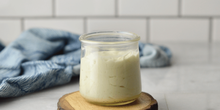 Hydrating Hyaluronic Acid and Niacinamide Moisturizer