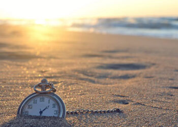 101 Quotes About Time for Motivation, Gratitude and Dwelling Your Life Nicely