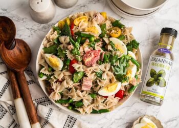 Tuna Pasta Salad (Niçoise Type, Simple 20 Minute Meal)