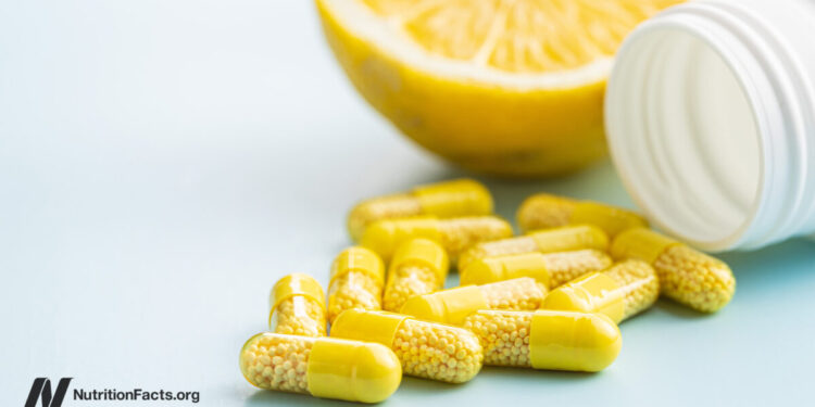 Do Vitamin C Dietary supplements Assist Scale back Anxiousness?