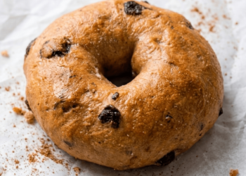 VIRAL Cinnamon Raisin Cottage Cheese Protein Bagels • Wholesome Helper