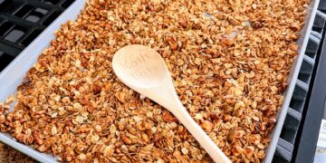 Wholesome Granola Recipe (Sugar Free & Straightforward to Make) • Kath Eats
