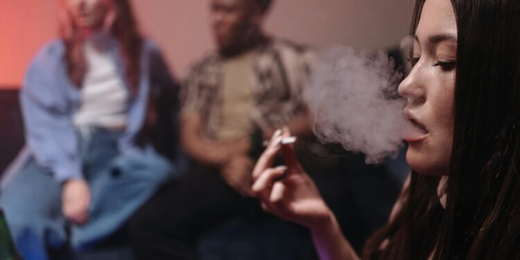 Utilizing hashish and tobacco collectively could sharply improve the danger of psychosis