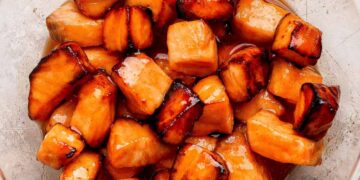 Honey Sriracha Salmon Bites (Air Fryer Appetizer!)