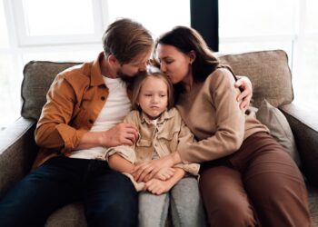 Ought to we wait till age 13 earlier than giving our children a smartphone?