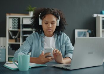Social connection is the important thing for partaking younger individuals with digital psychological well being interventions