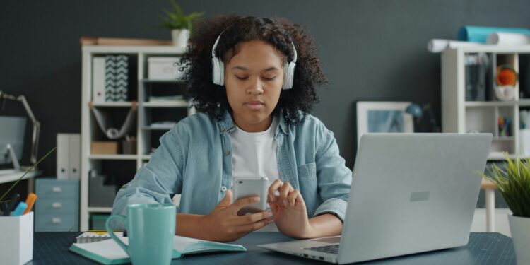 Social connection is the important thing for partaking younger individuals with digital psychological well being interventions