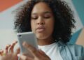 Younger folks with psychological well being situations use social media in another way