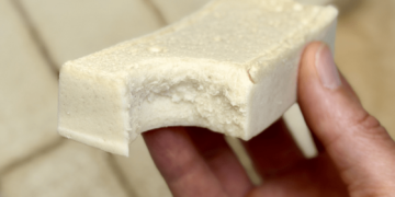 VIRAL Dairy-Free 3-Ingredient Marshmallow Protein Bars • Wholesome Helper